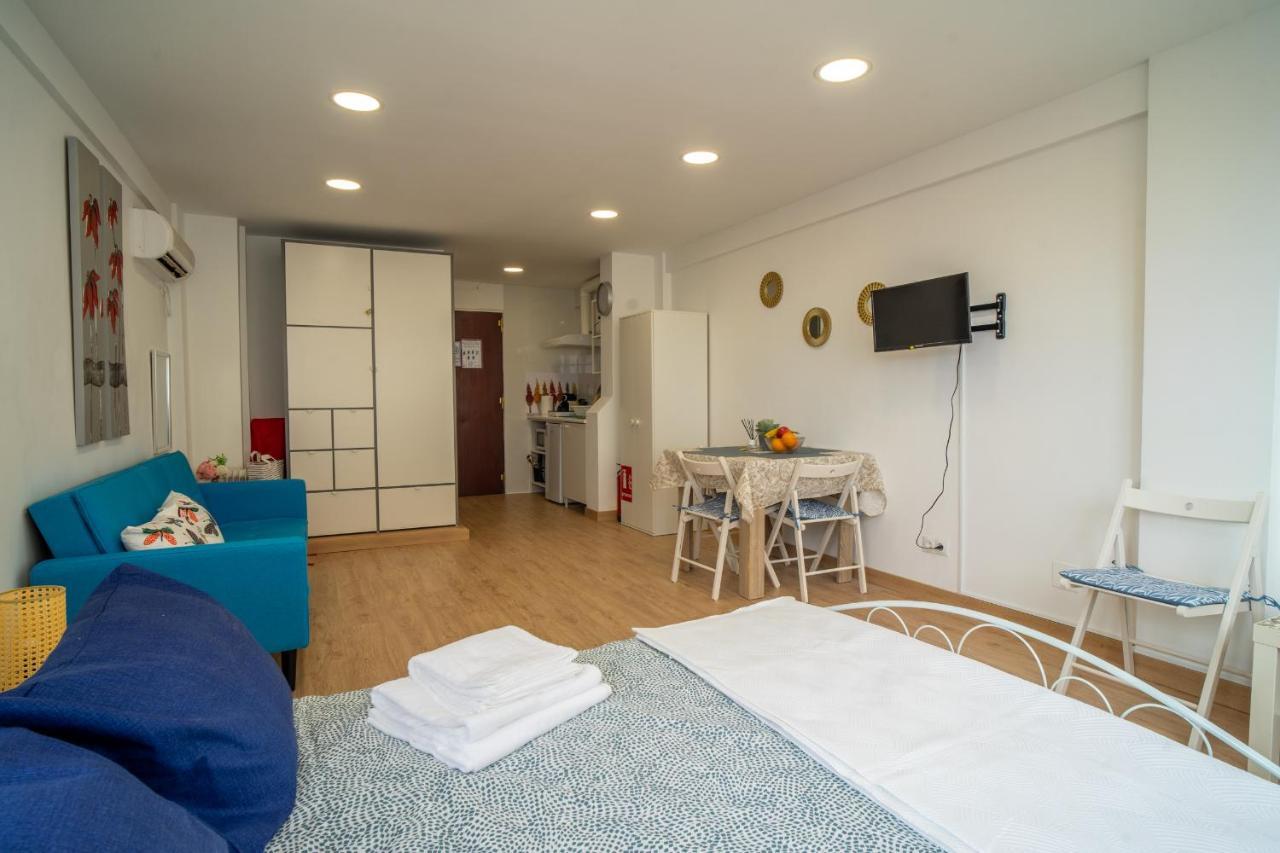 Apt. P/3 10' From The Beach W/Wifi In Torremolinos Luaran gambar