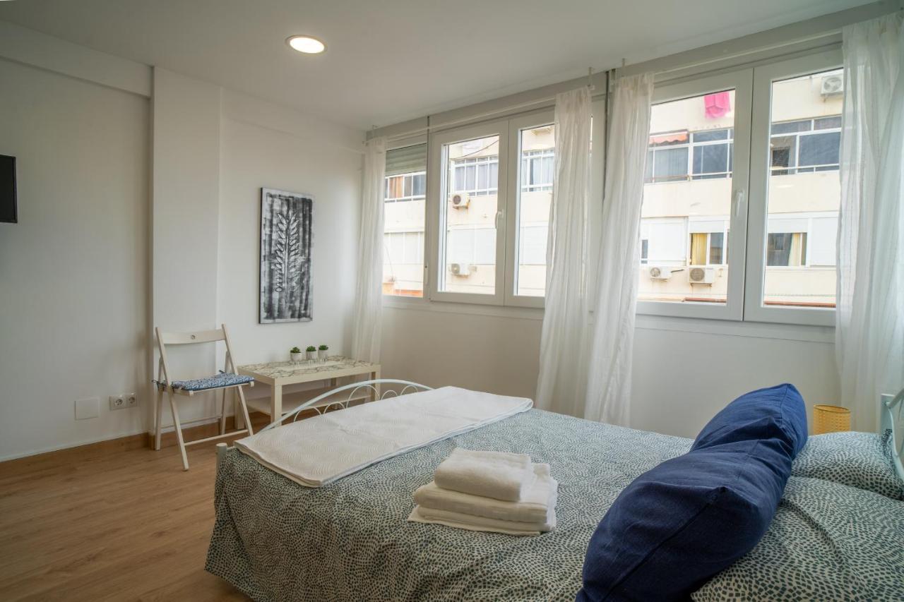 Apt. P/3 10' From The Beach W/Wifi In Torremolinos Luaran gambar