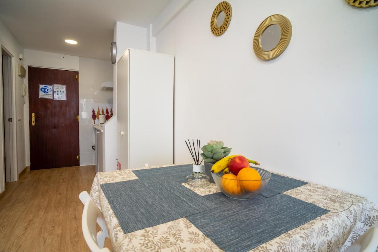 Apt. P/3 10' From The Beach W/Wifi In Torremolinos Luaran gambar